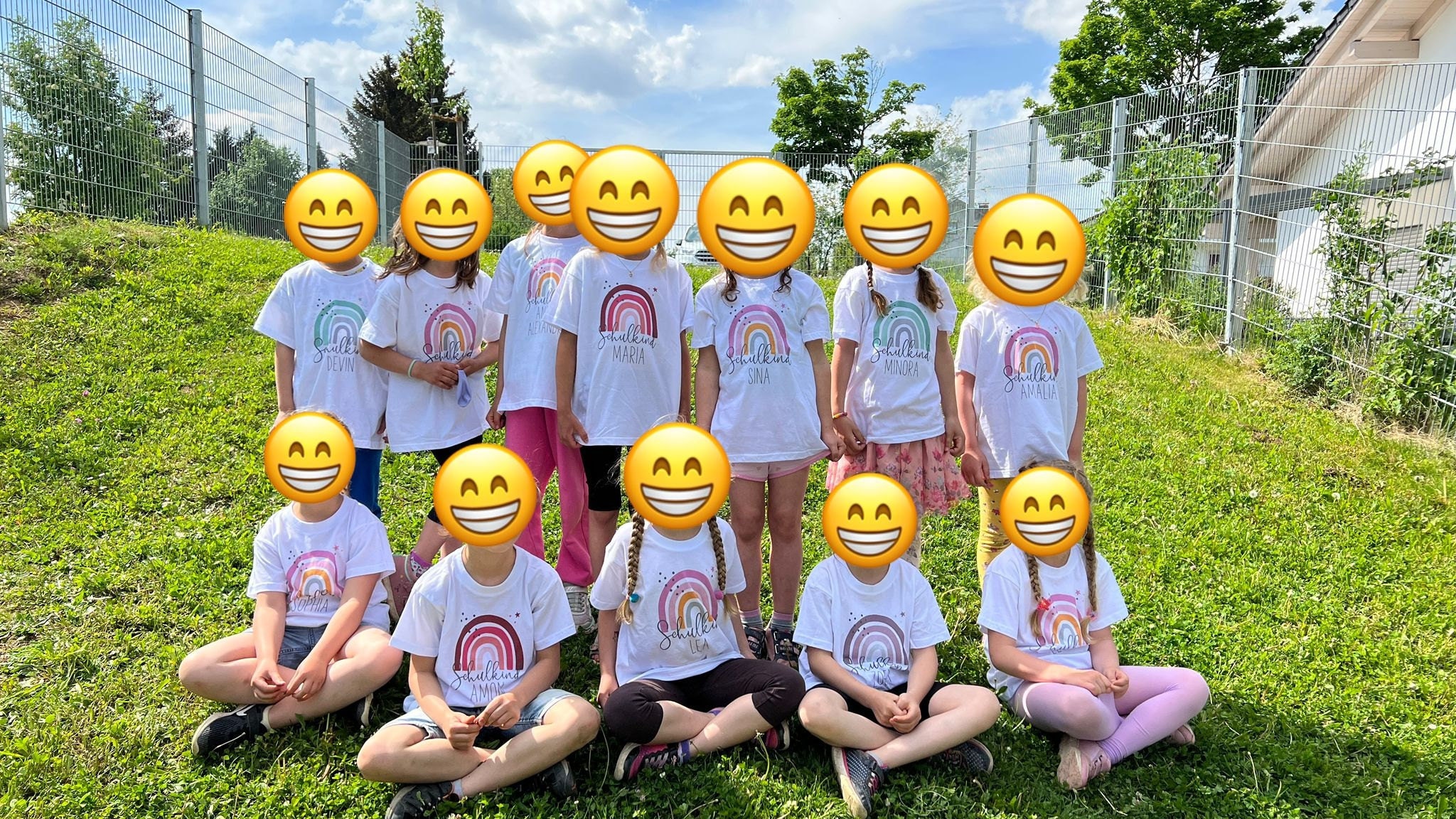 Einschulungsgeschenk für Mädchen, SCHULKIND SHIRT mit Name und Regenbogen, Shirt zur Einschulung, Schulanfang, Erste Klasse – Bild 3